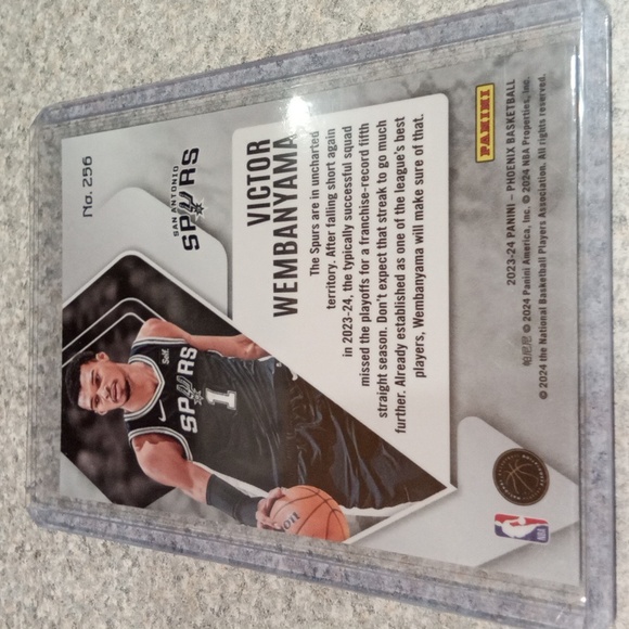 4 card Victor Wembanyama rc lot. - Picture 4 of 10